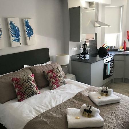 Berkshire Serviced Apartment Helena 12 Reading Exterior foto