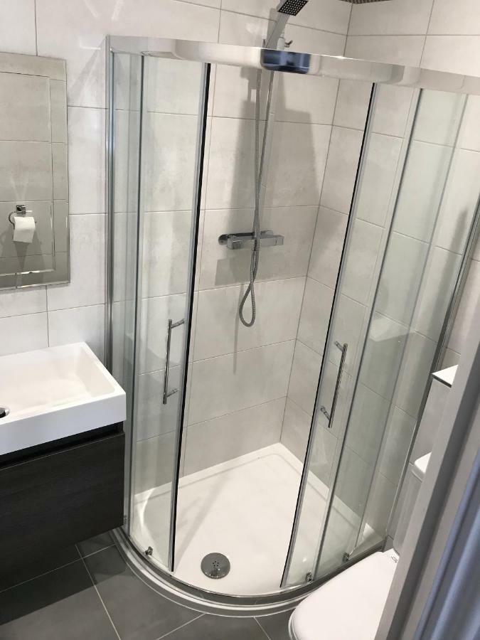 Berkshire Serviced Apartment Helena 12 Reading Exterior foto