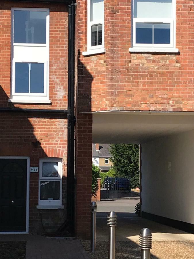 Berkshire Serviced Apartment Helena 12 Reading Exterior foto