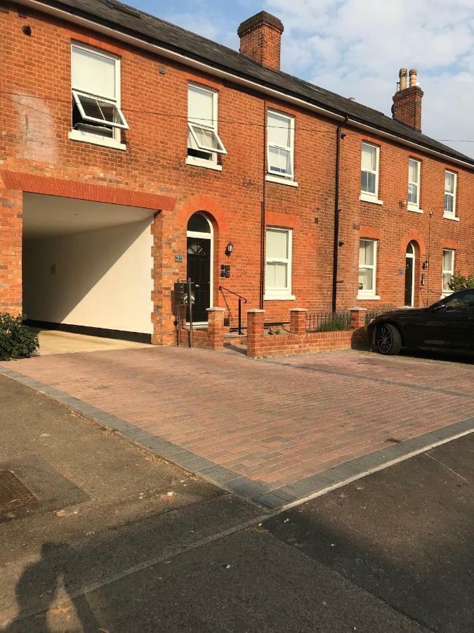 Berkshire Serviced Apartment Helena 12 Reading Exterior foto